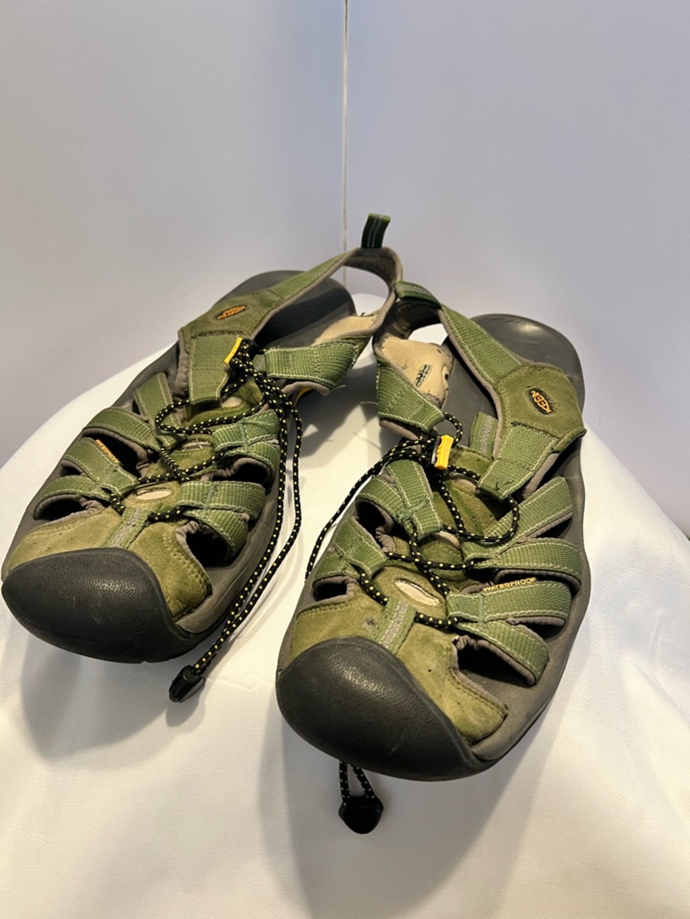 Keen Newport H2 Men’s Waterproof Hiking Outdoor Bungee Sandals Olive Green 10.5